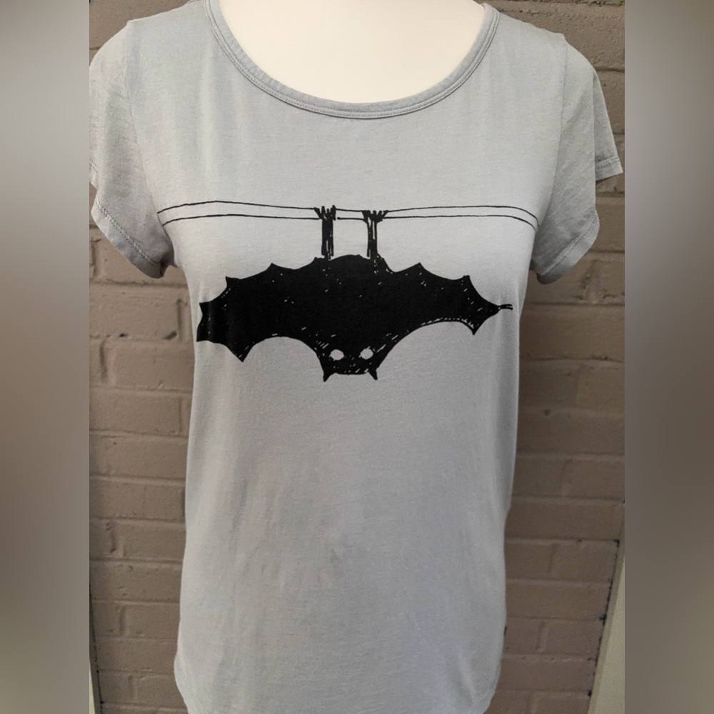 Marc by Marc Jacobs Gray Bat Graphic top / t shirt
M